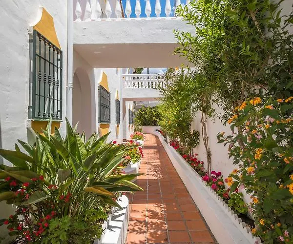 Rosas De Capistrano Apartment Nerja