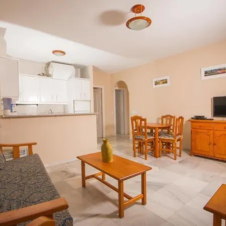 Rosas De Capistrano Daire Nerja